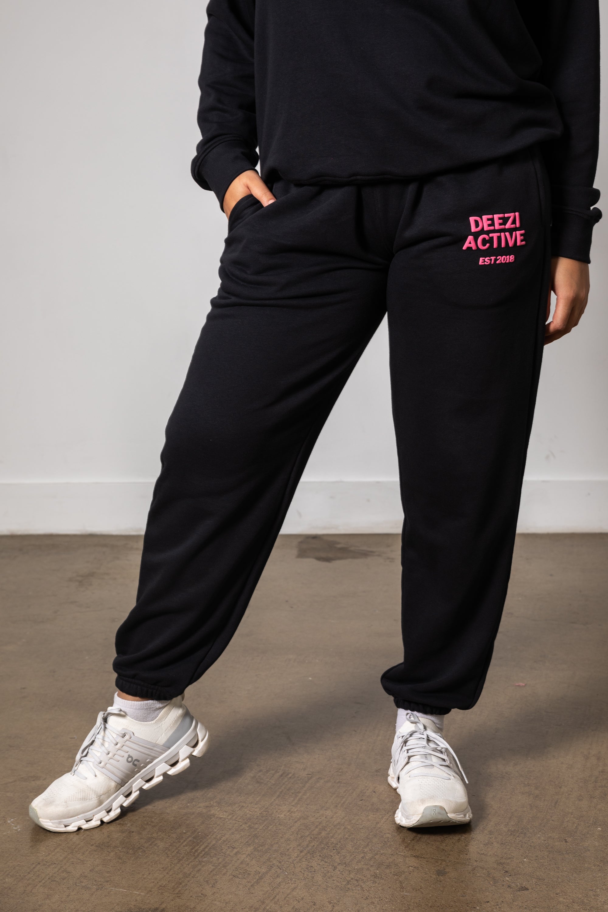 Rise Up Track Pants - Black