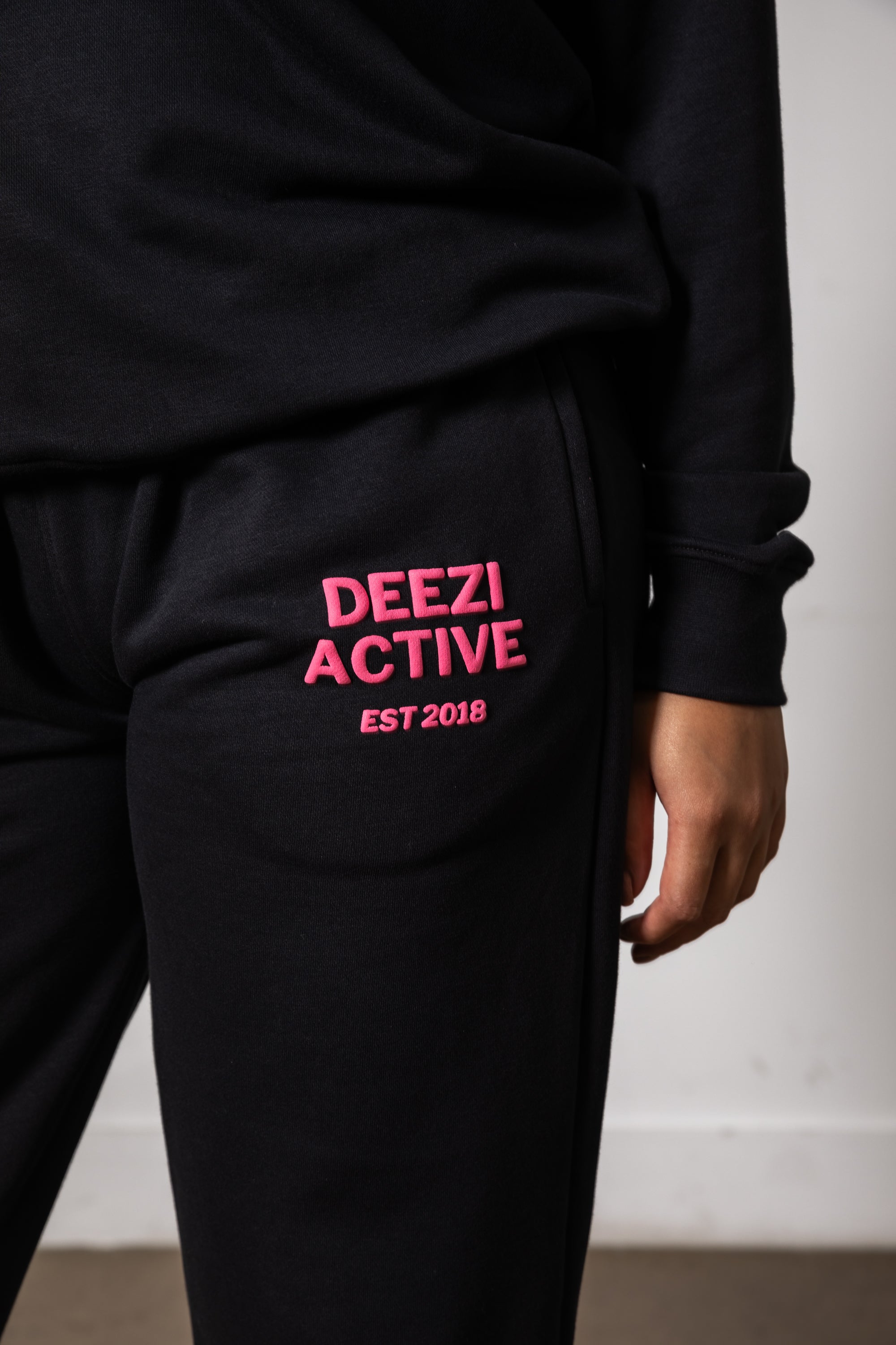 Rise Up Track Pants - Black