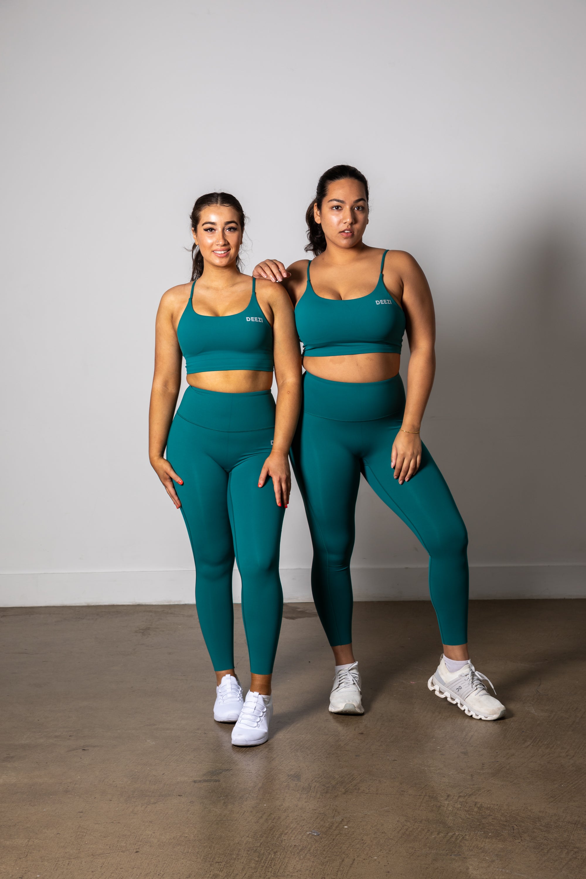 Evolve Crop - Teal