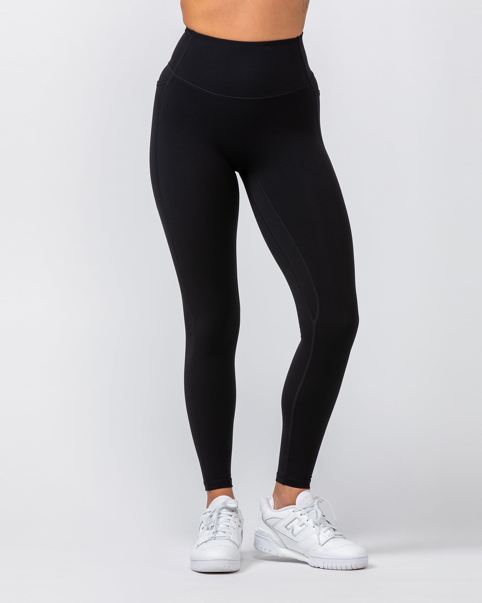 Agility Aura Pocket Ankle Length Leggings - Black