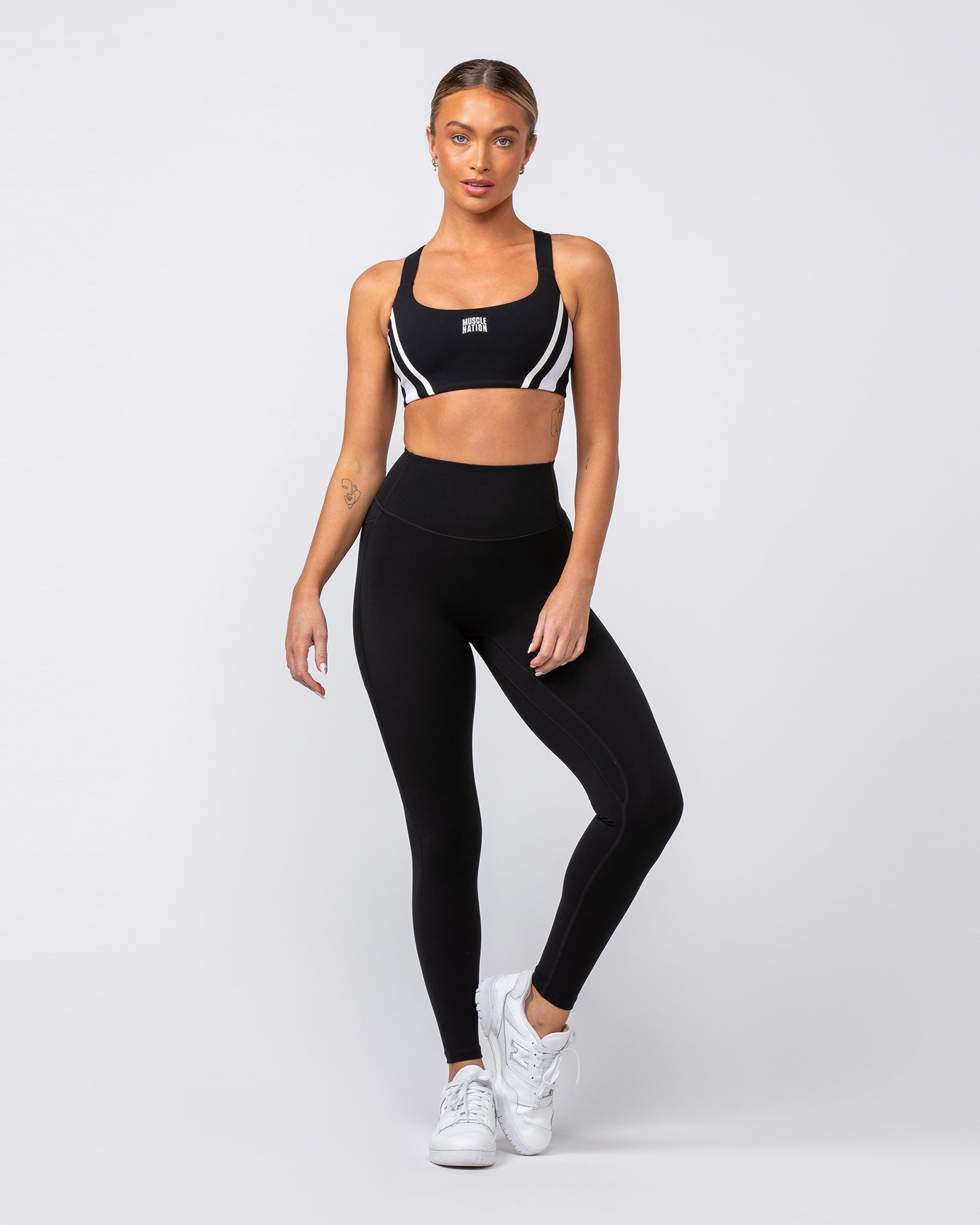 Agility Aura Pocket Ankle Length Leggings - Black