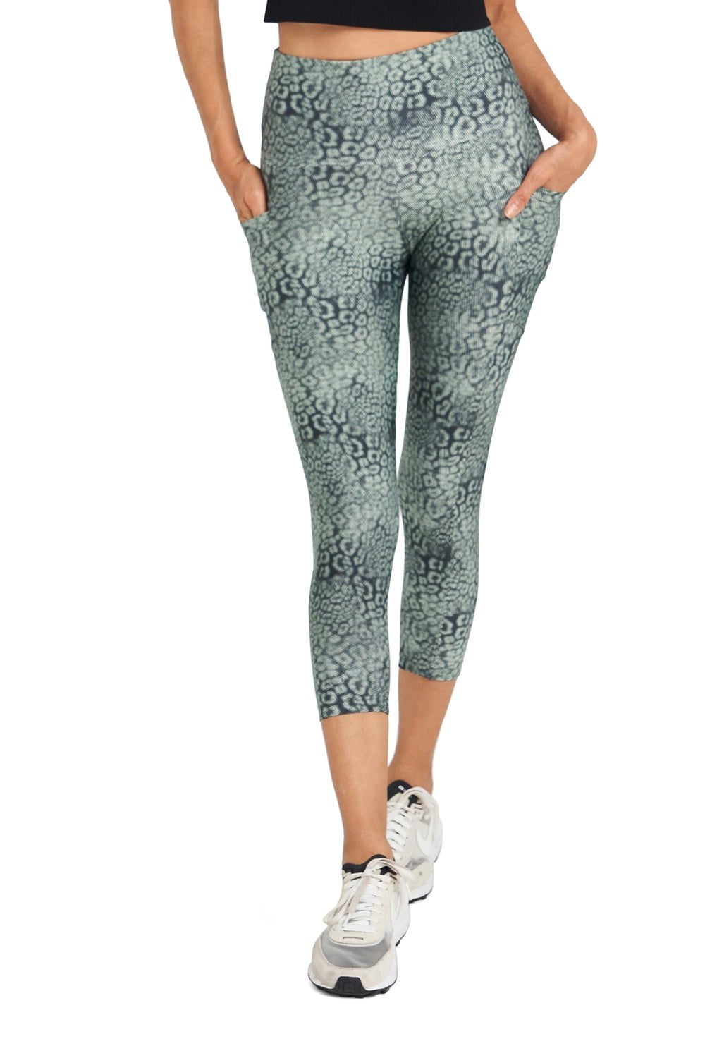High waisted Mid Calf Leggings with Pockets - High support printed shorts-  Brasilfit Activewear