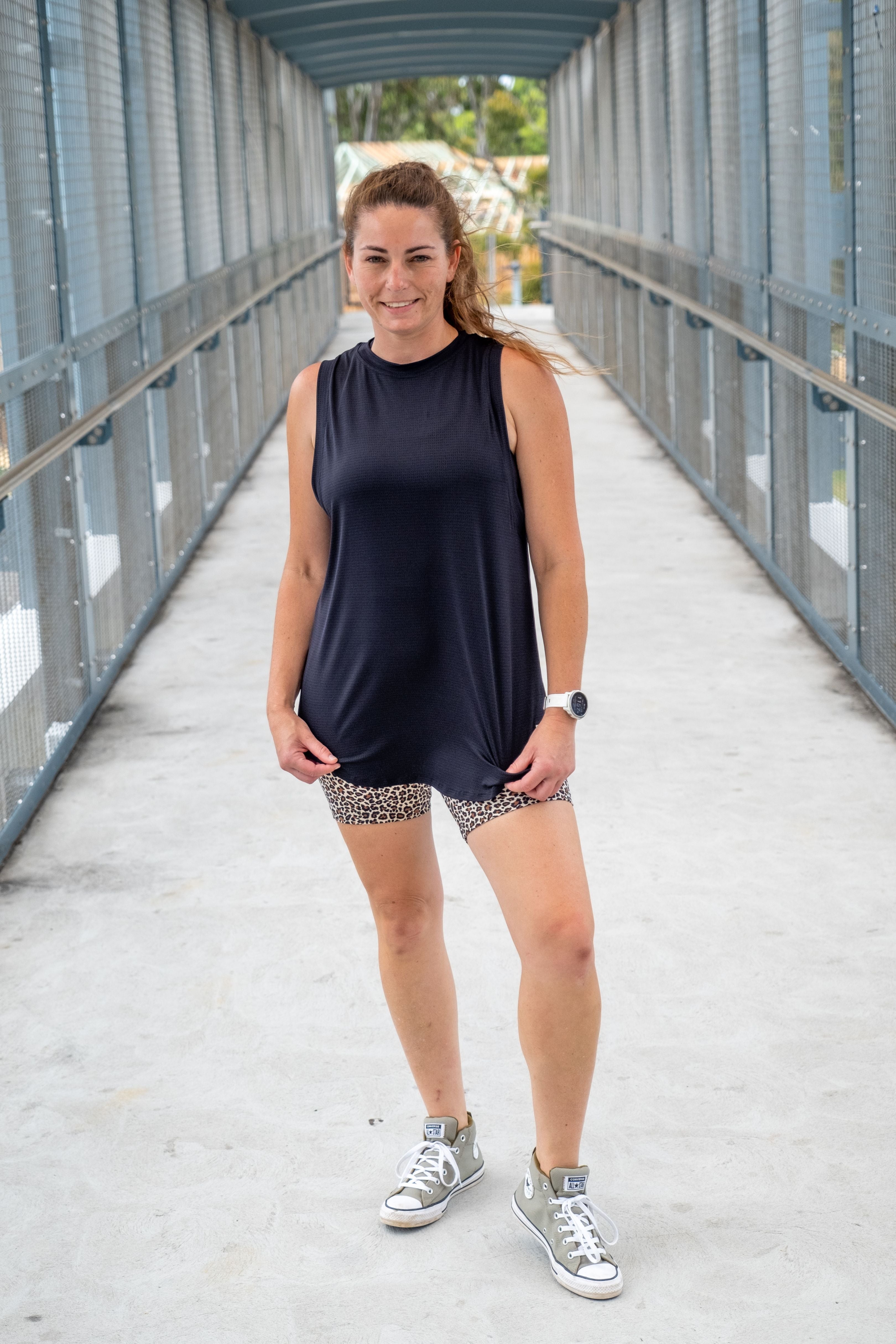 RunFaster Activewear Sunrise Oversized Tank - Black