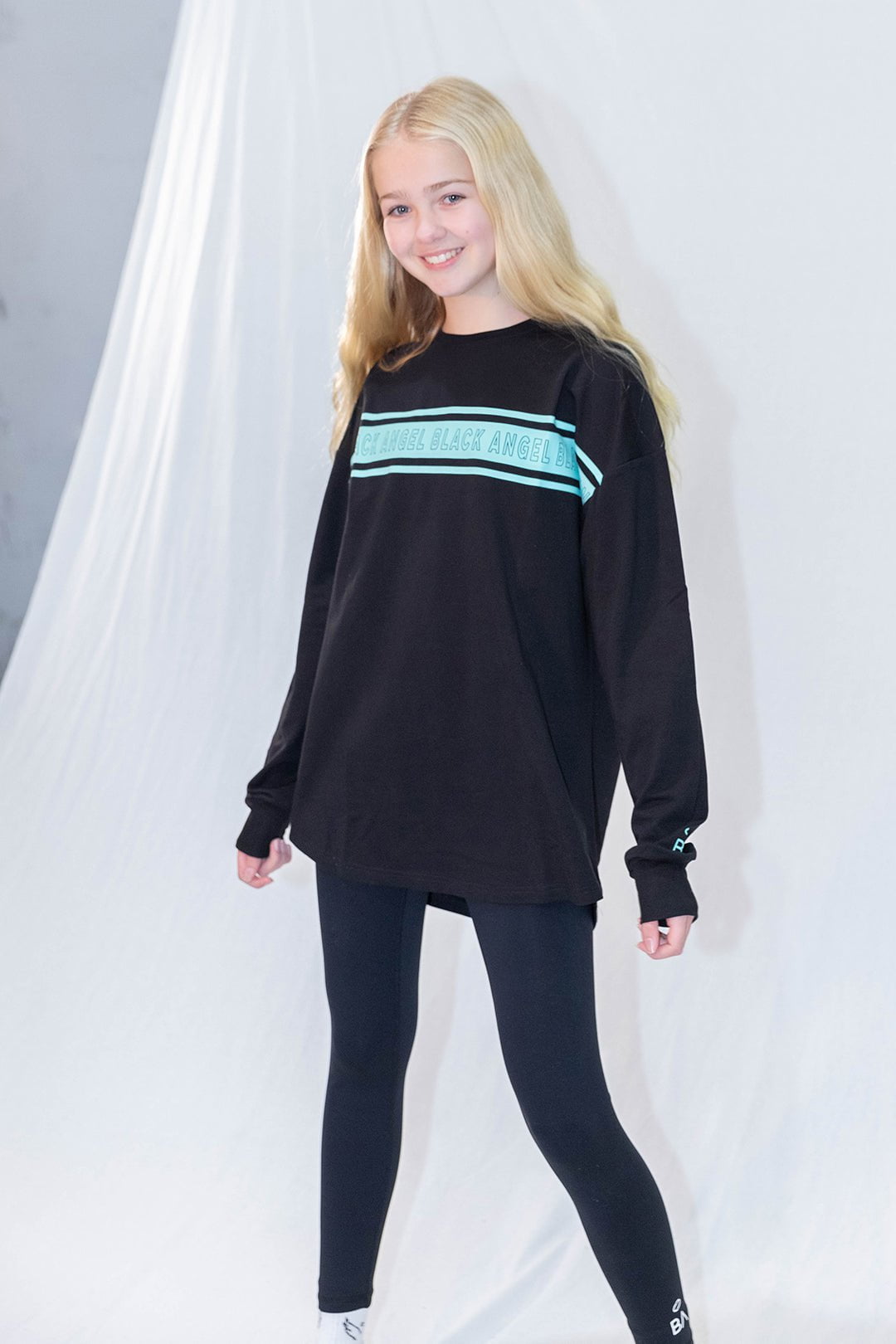 BLACK ANGEL Crop Top MINT OVERSIZED LONG SLEEVE