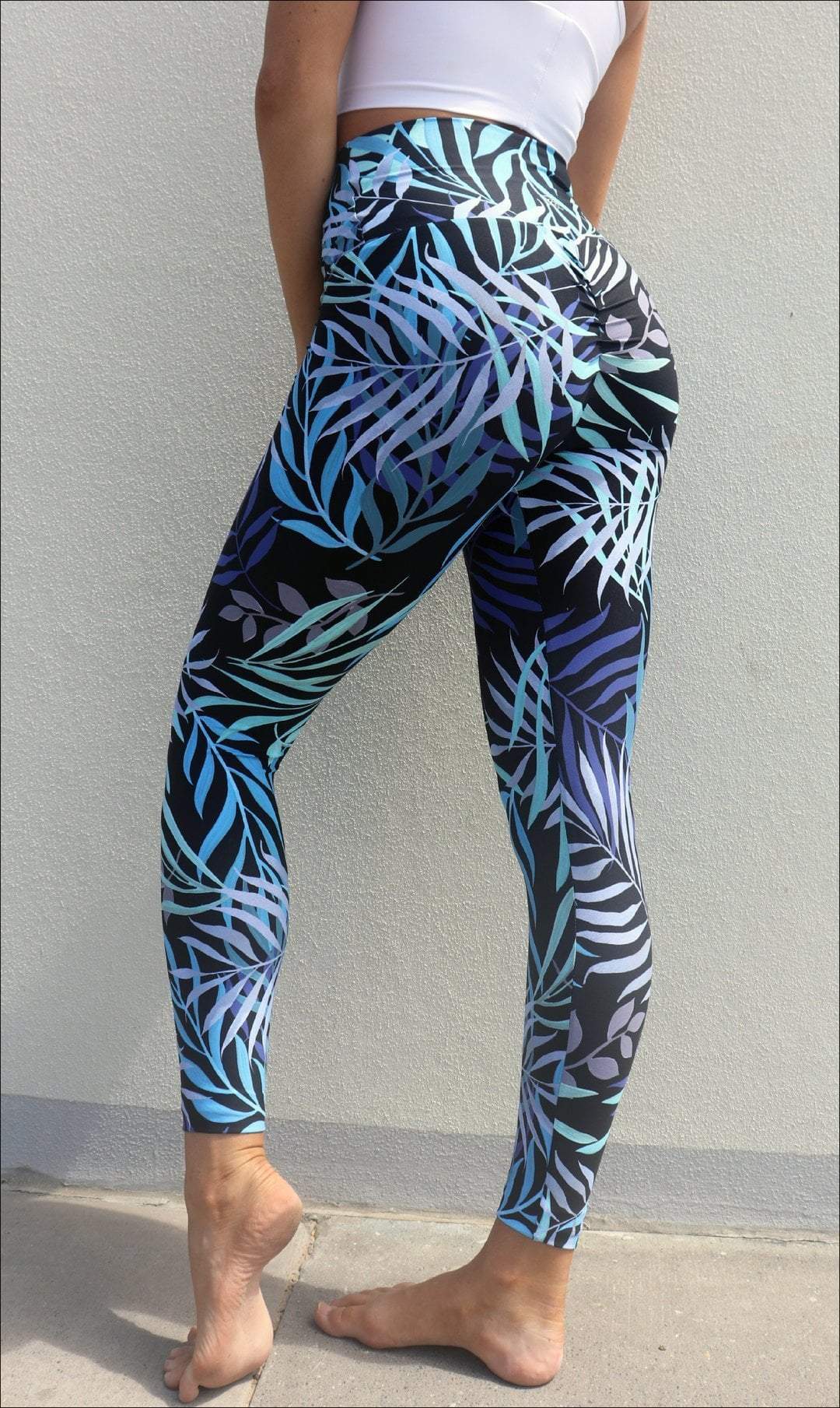 Carra Lee Active Tights Tropical Palm Scrunch Bum Leggings