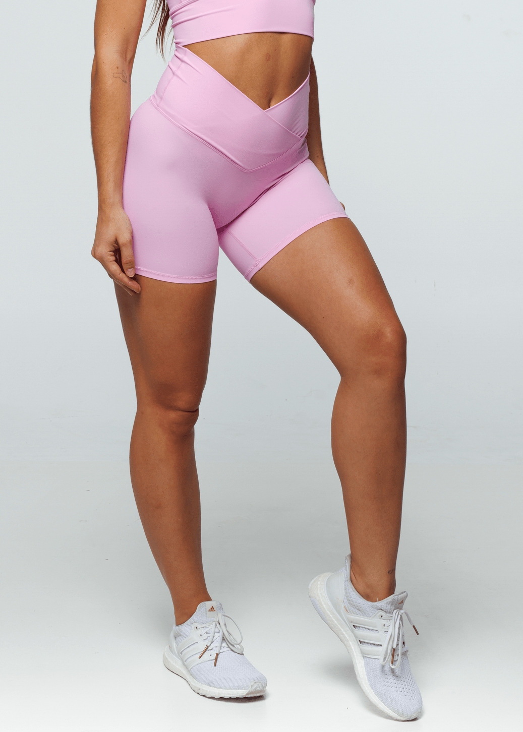 Evolve Apparel Essence Cross Shorts - Blush