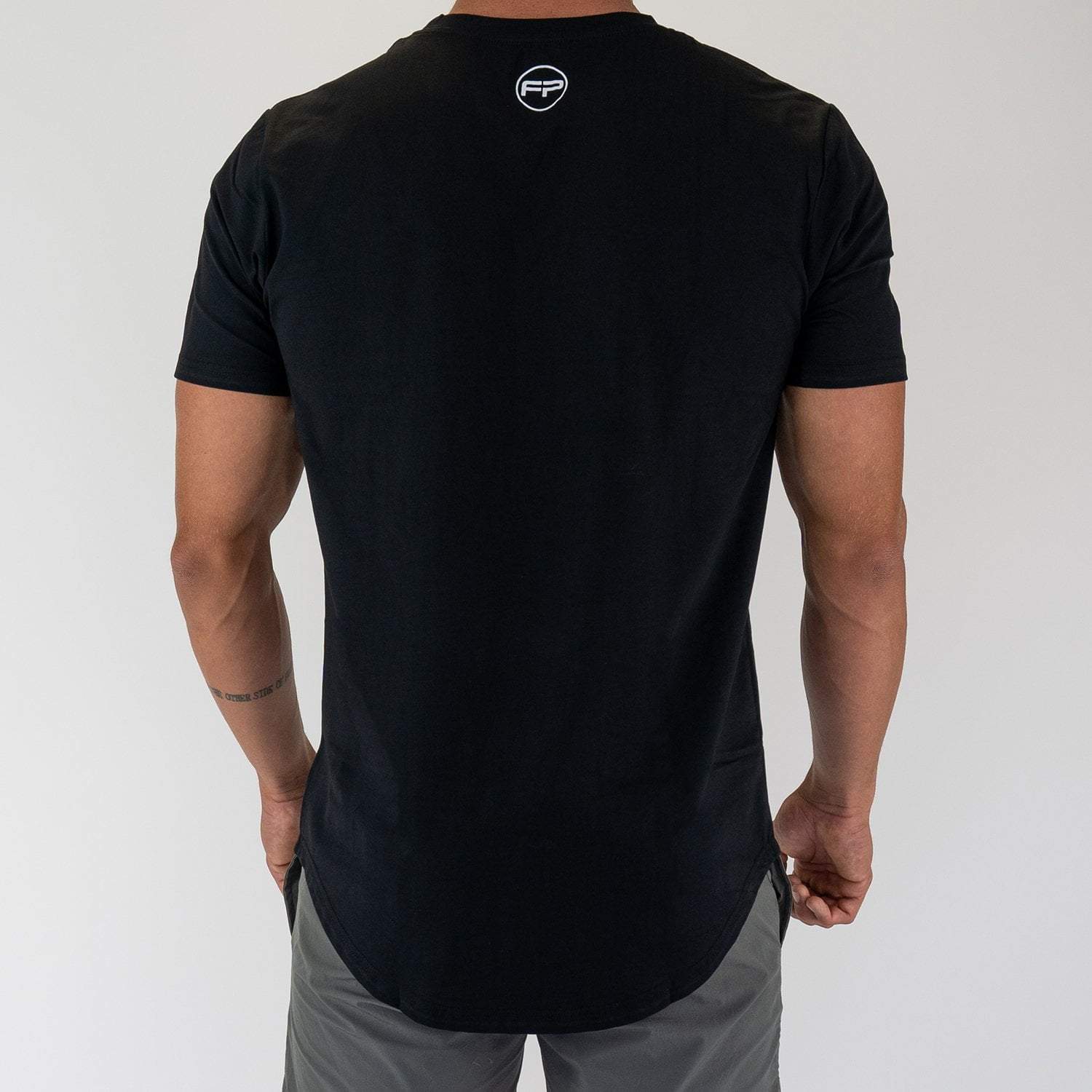 FITPRO Mens T-Shirt MENS SCOOP TEE - BLACK