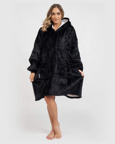 Luxury Hooded Blanket Black - PRE-ORDER - Be Activewear