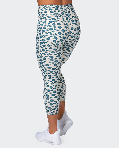 Zyia Scrunchy What Leopard Print Leggings. Size 2  Leopard print leggings,  Printed leggings, Clothes design