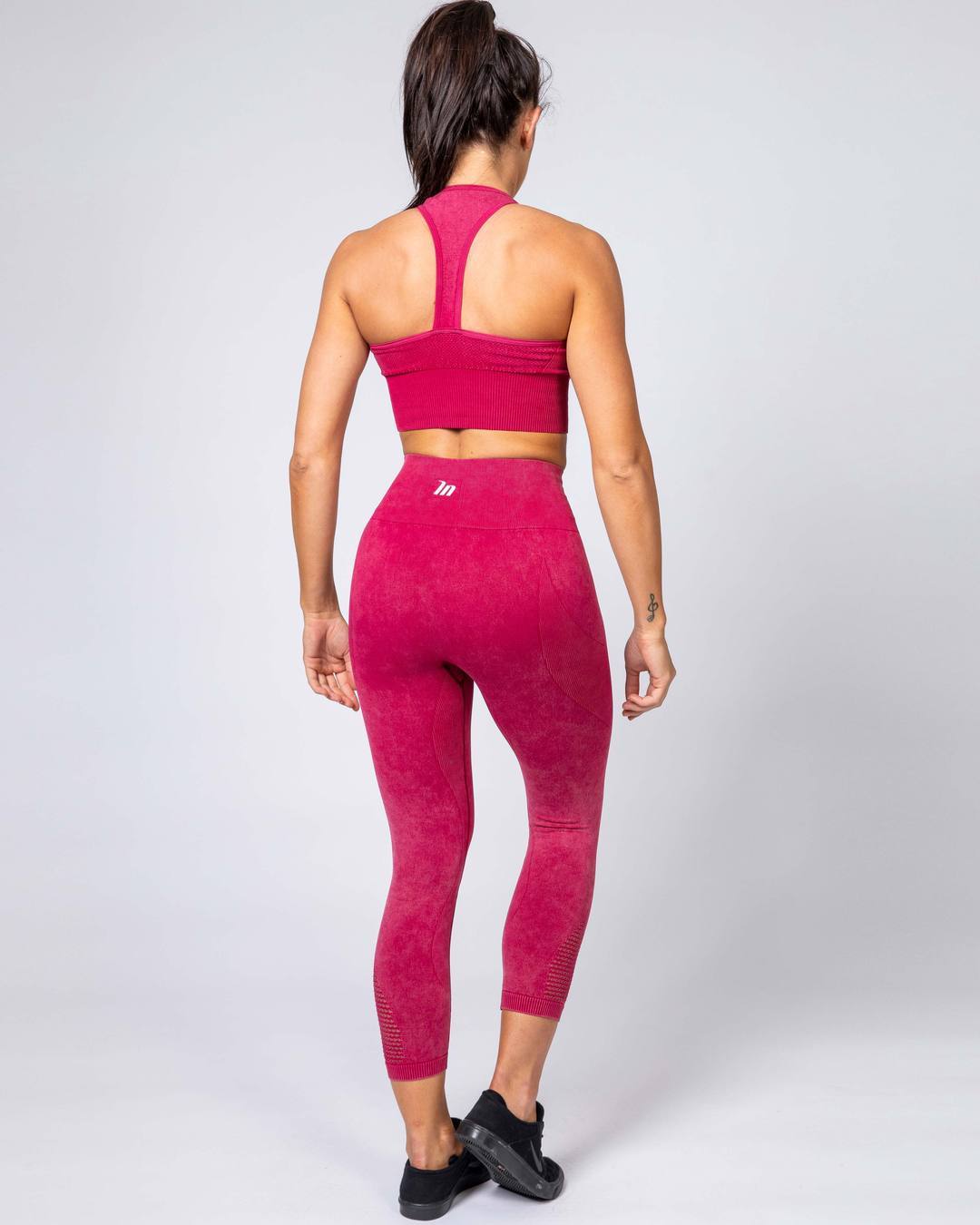 musclenation T-Back Seamless Crop - Acid Wash Red